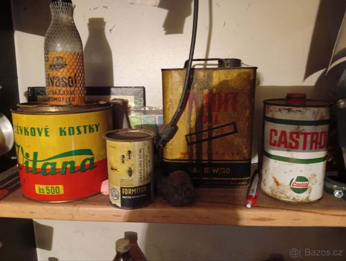 Starý plechovky 3