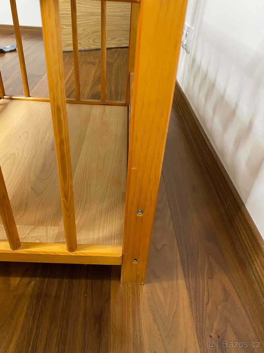 Přebalovací pult 9