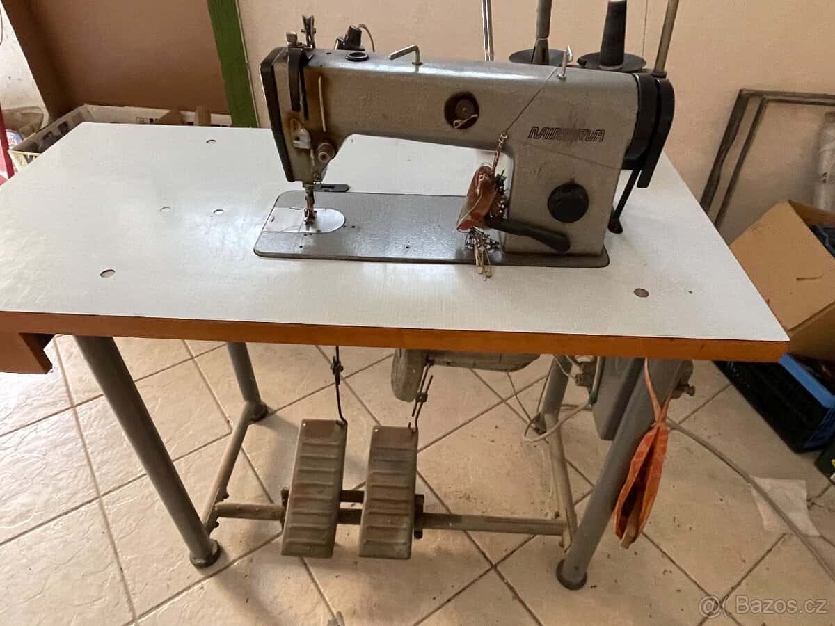 Šicí stroj Minerva 3