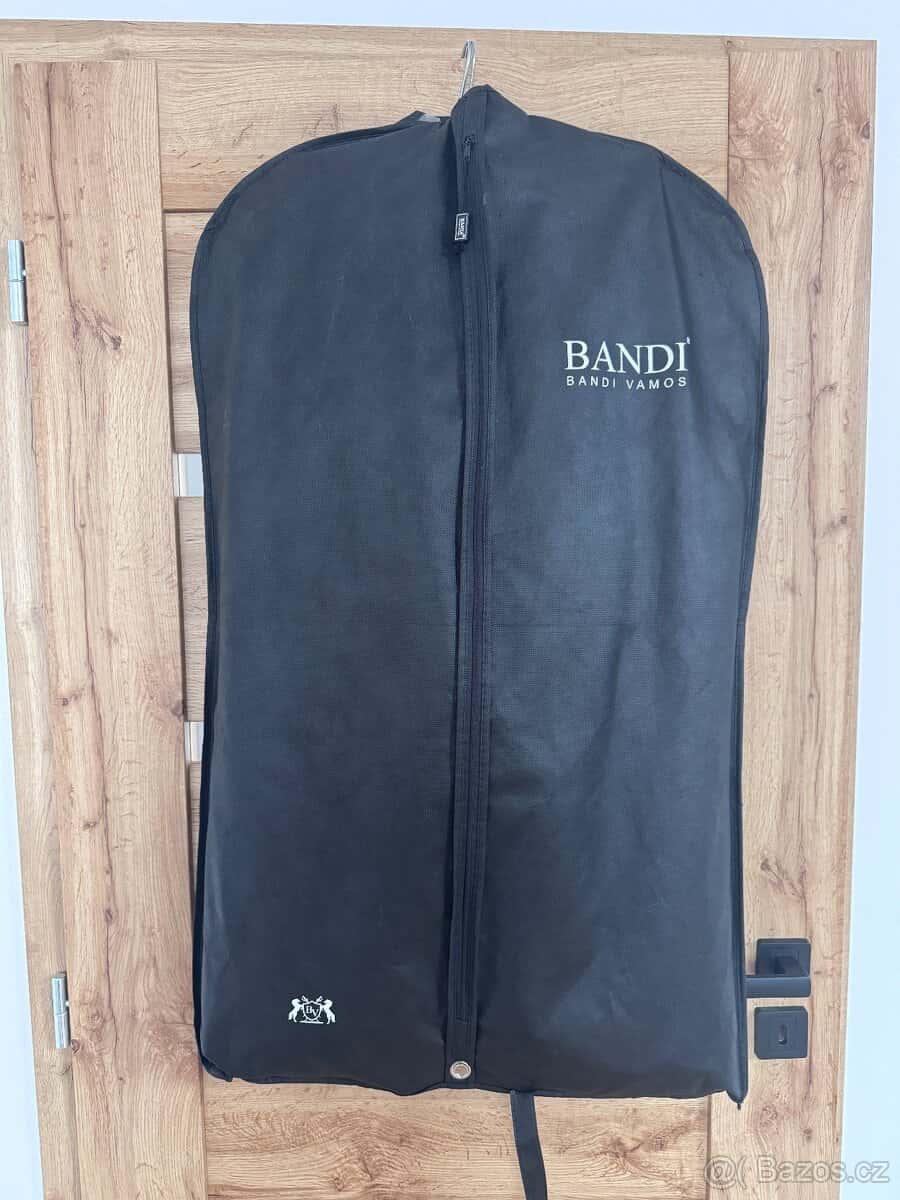Oblek Bandi 7