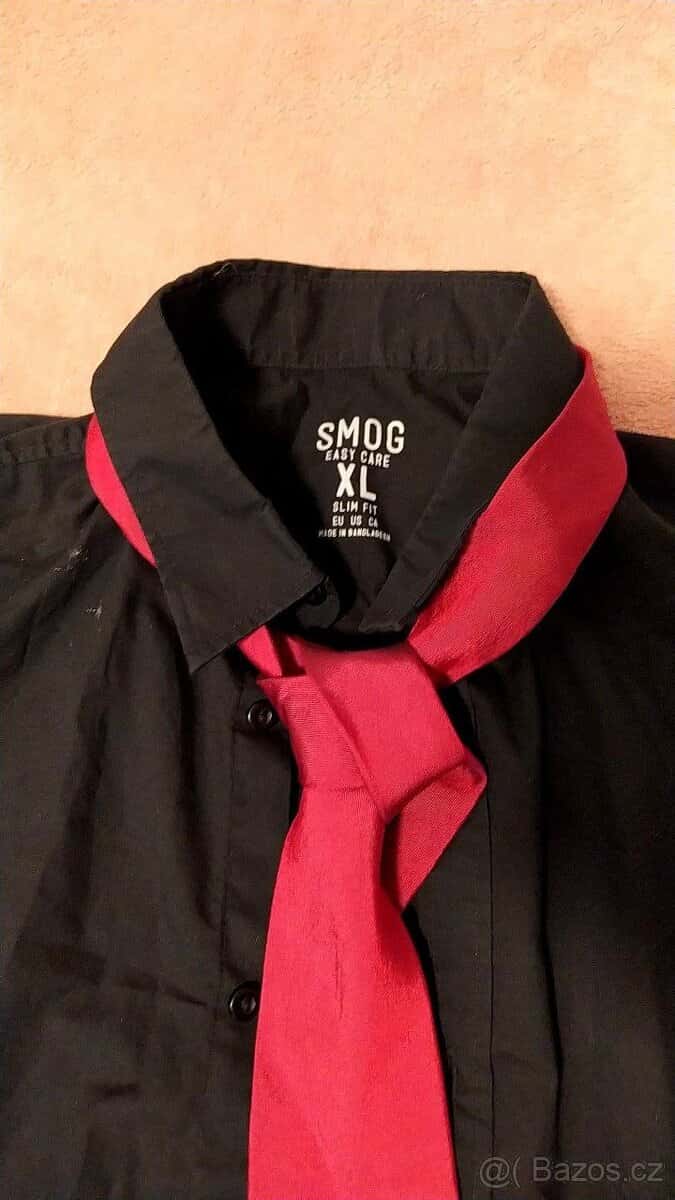 Černá košile s kravatou 1