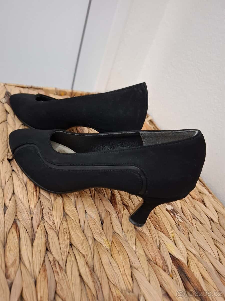 Černé lodičky 2