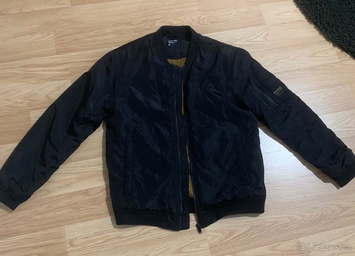 Bunda bomber S 1