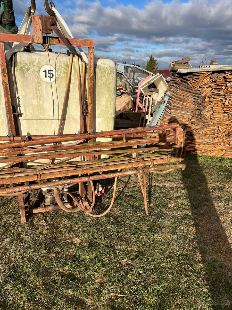 Nesený postřikovač 3