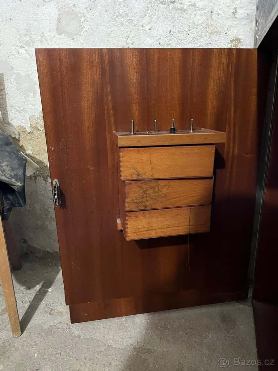 Šicí stroj Minerva 15