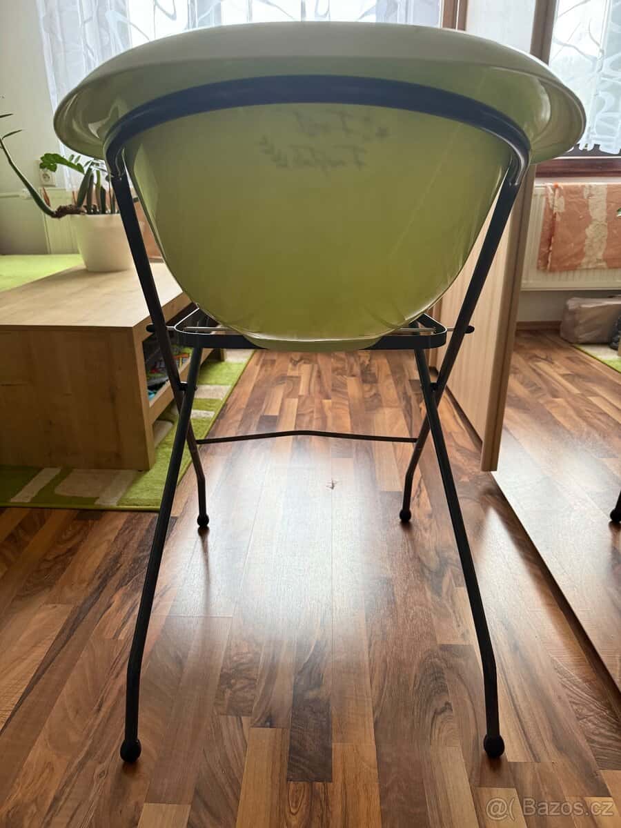 Vanička s konstrukcí 4