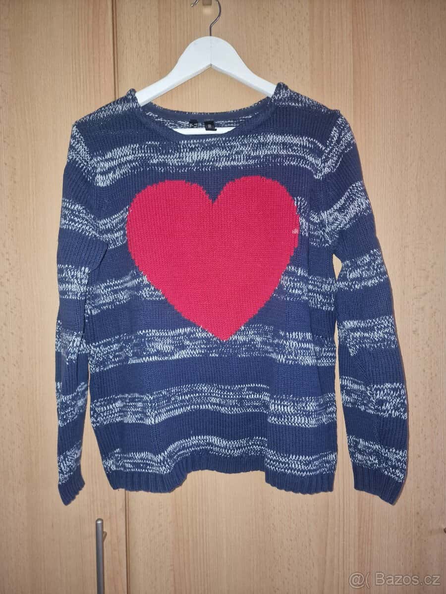 Svetr se srdcem 7