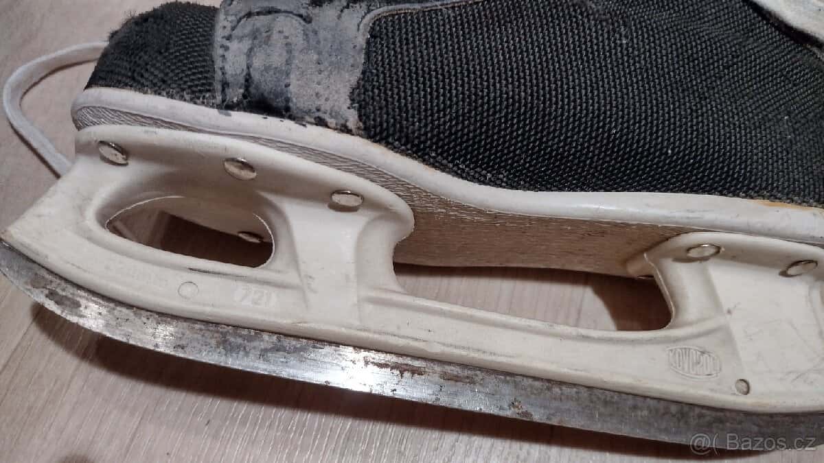 Brusle Botas 220mm 2