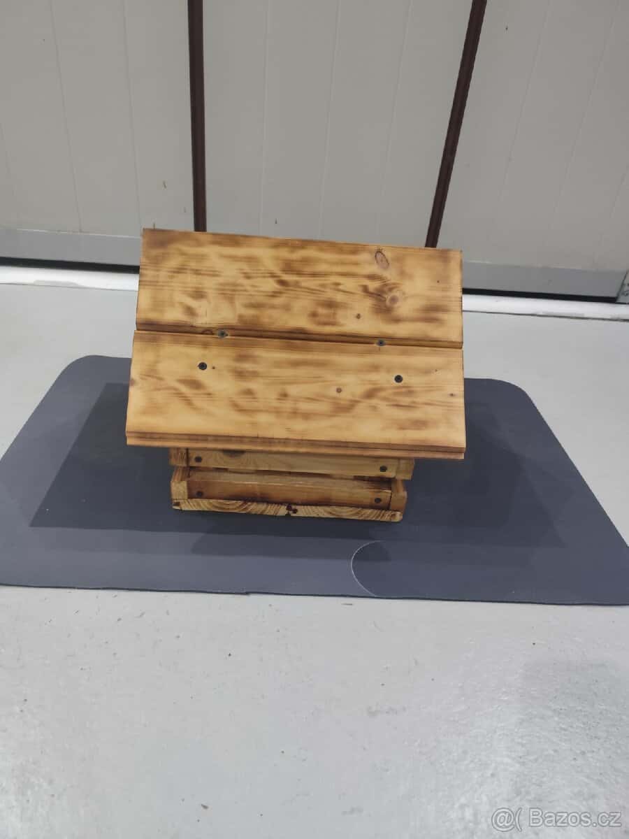 Krmítko pro ptáčky 6