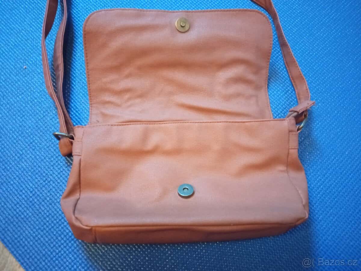 Hnědá kabelka 3