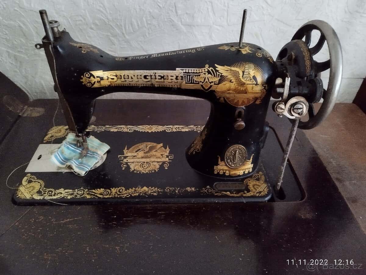 Šicí stroj Singer 3