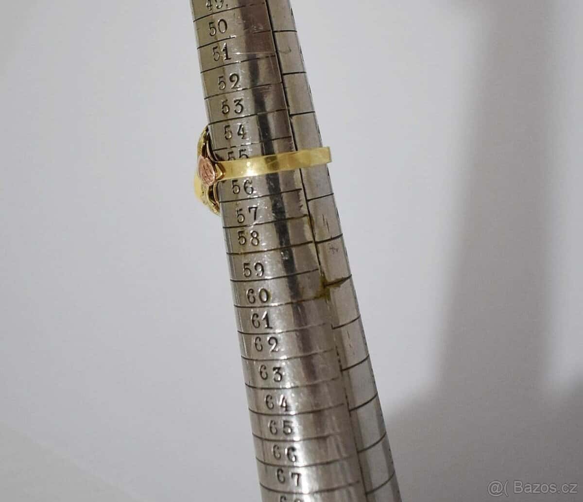 Zlatý prsten 10