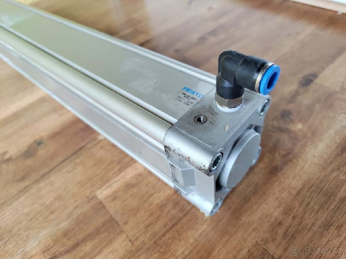 Pneumatický válec 3