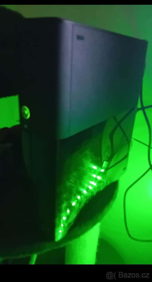 Xbox 360E 500gb +kinect 4