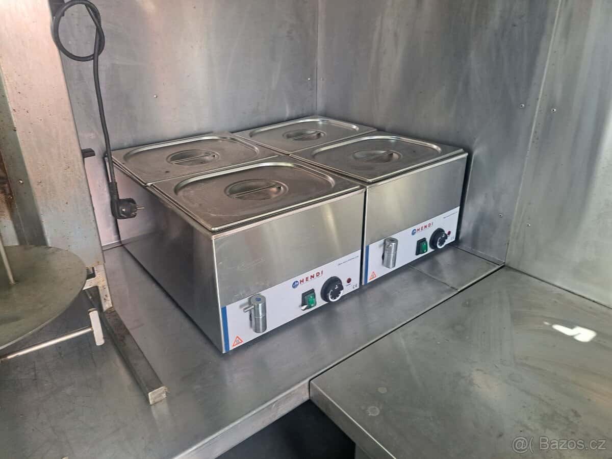 prodejní stánek 11