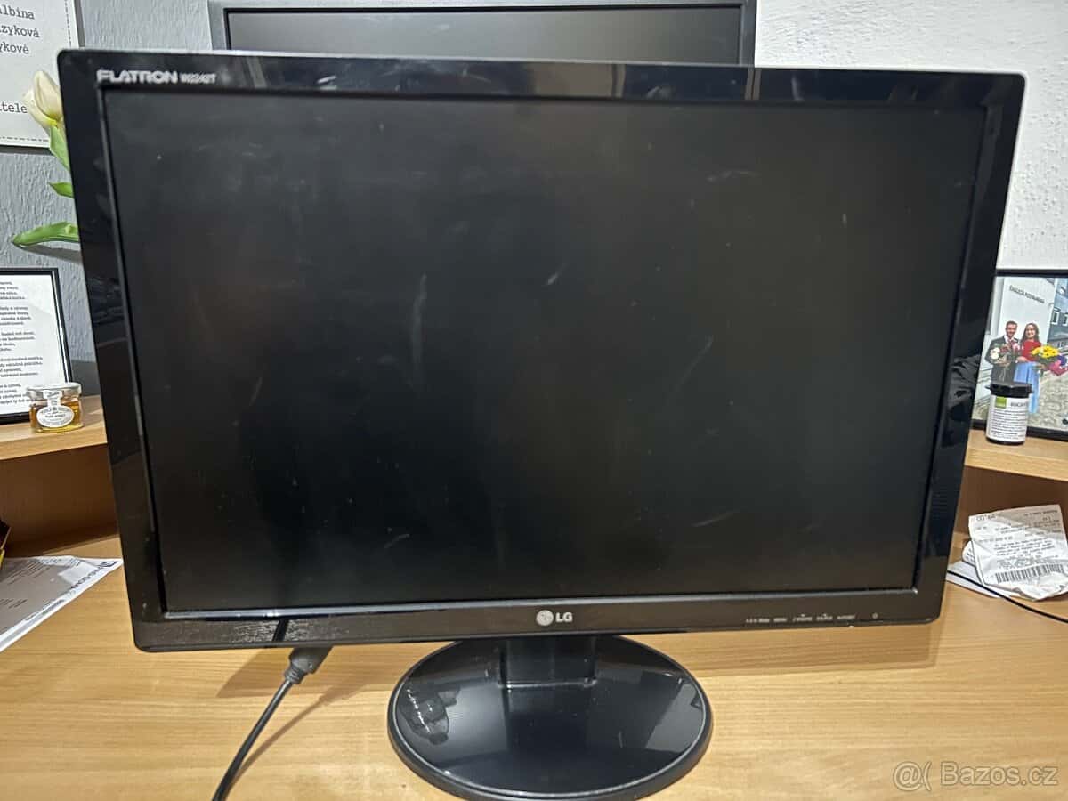 Monitor LG 1