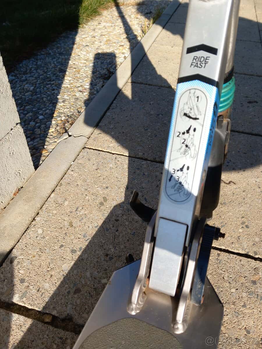 Koloběžka Oxelo. 7