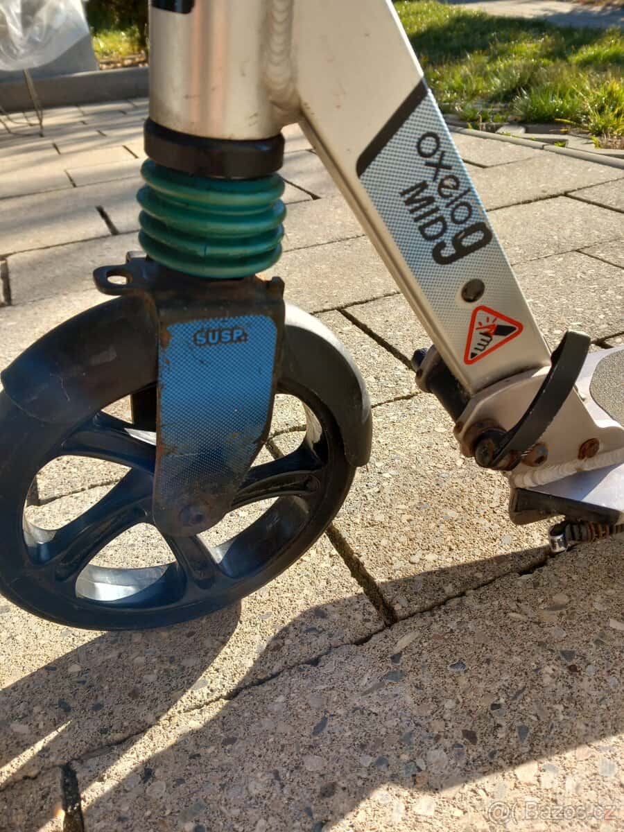 Koloběžka Oxelo. 9