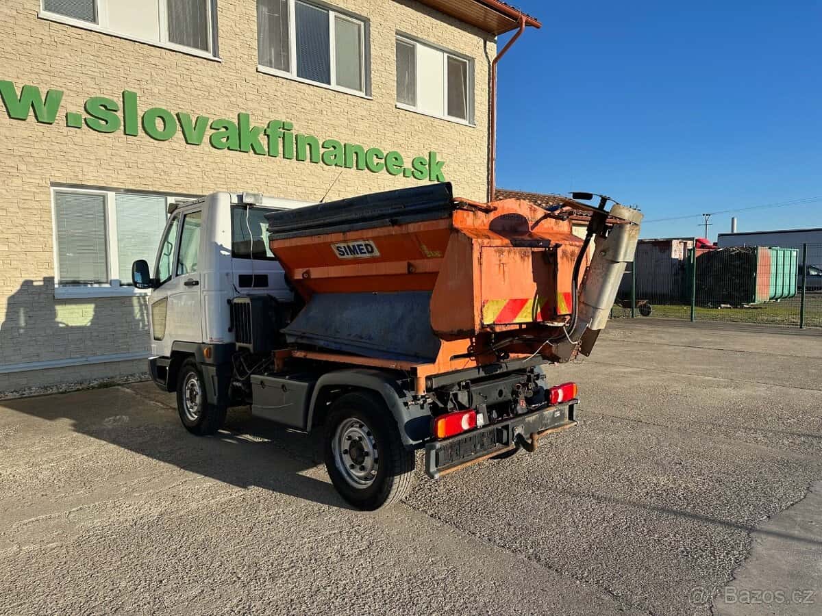 MULTICAR 2006 VIN 202 5