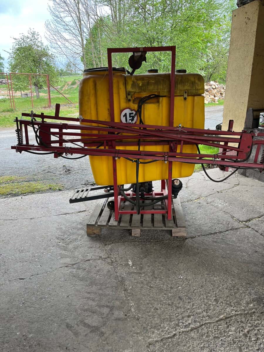 Nesený postřikovač 2