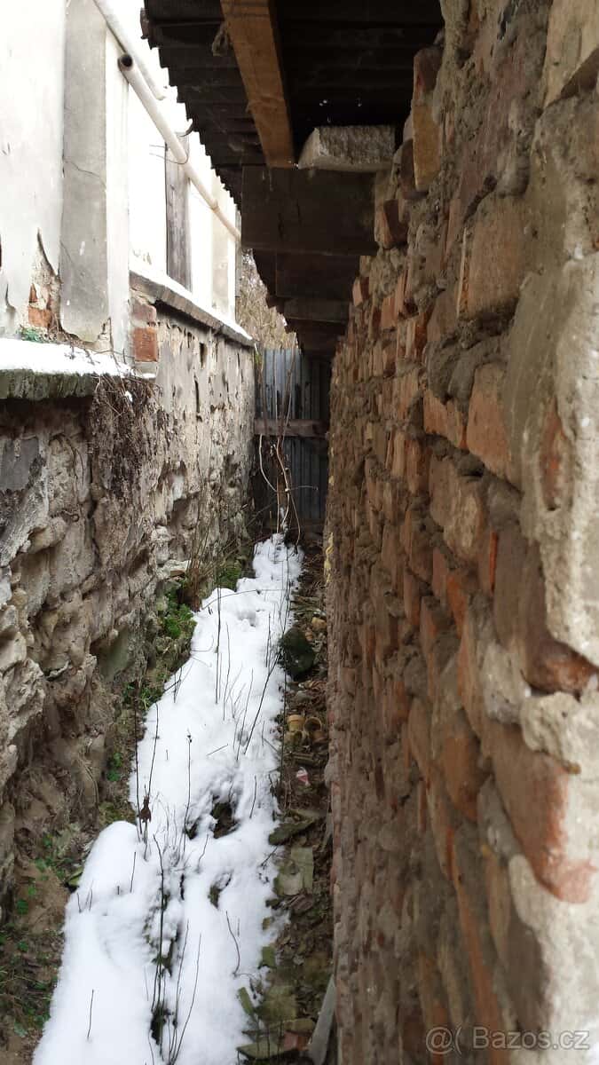 Garáž v Libočanech 5