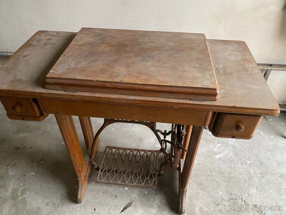 Šicí stroj Singer 2