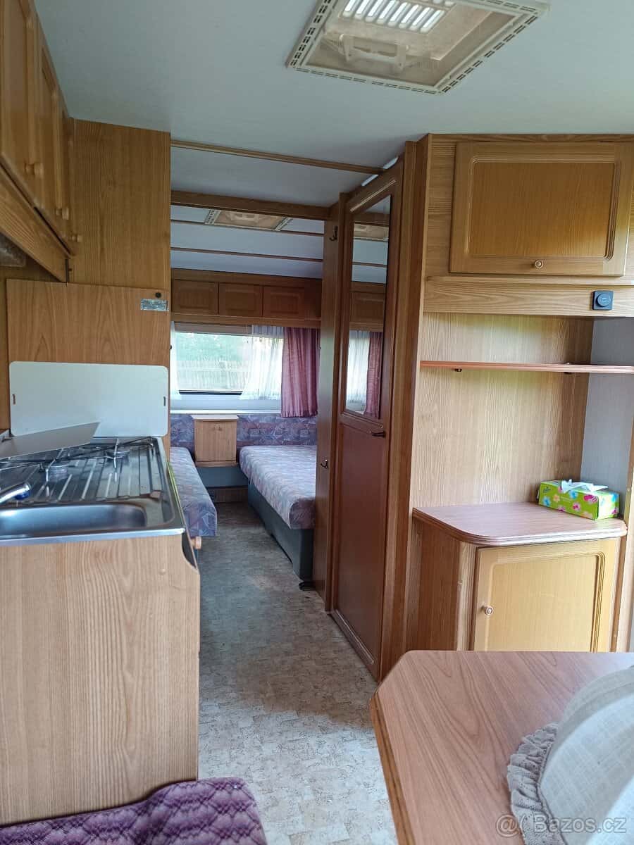 Obytný karavan 9