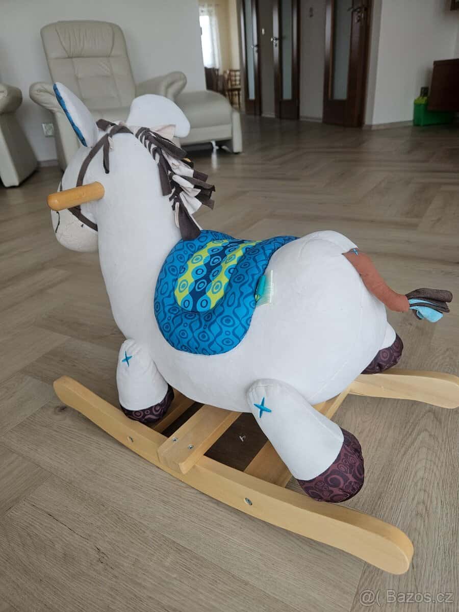 Houpací kůň 4