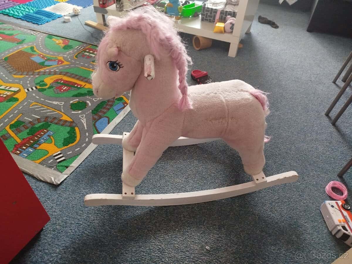 Houpací kůň 1
