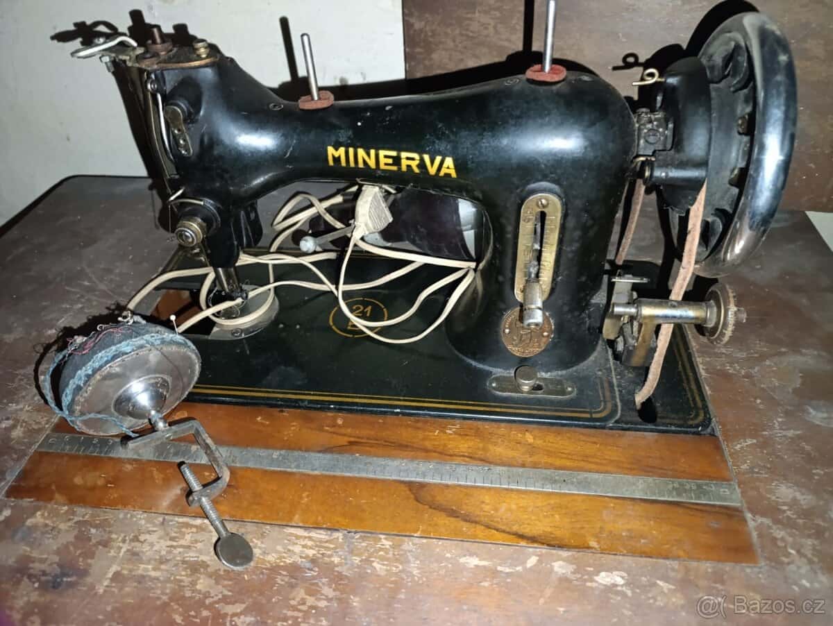 Šicí stroj MINERVA 5