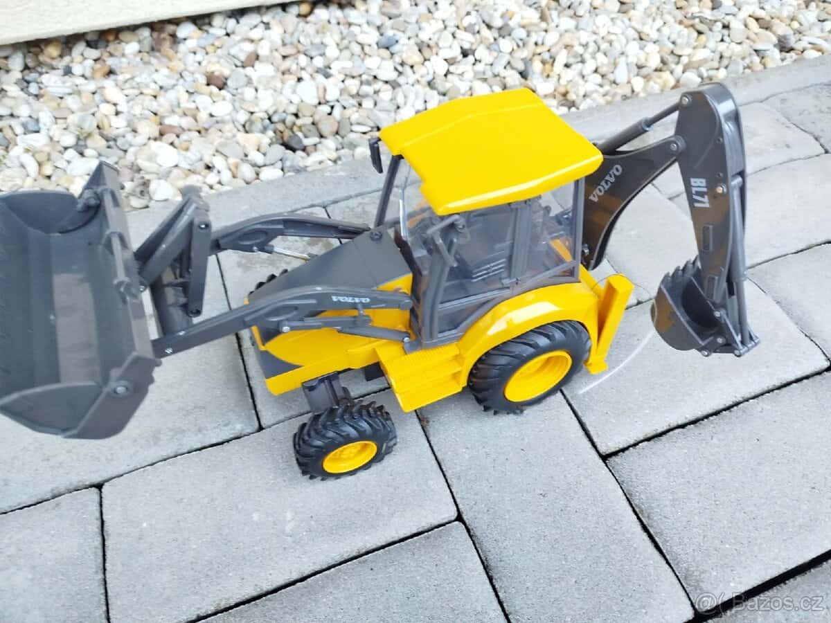 Dětský traktůrek 1