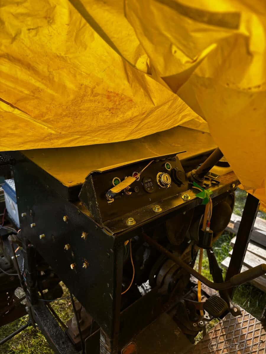 Malotraktor/traktůrek 5