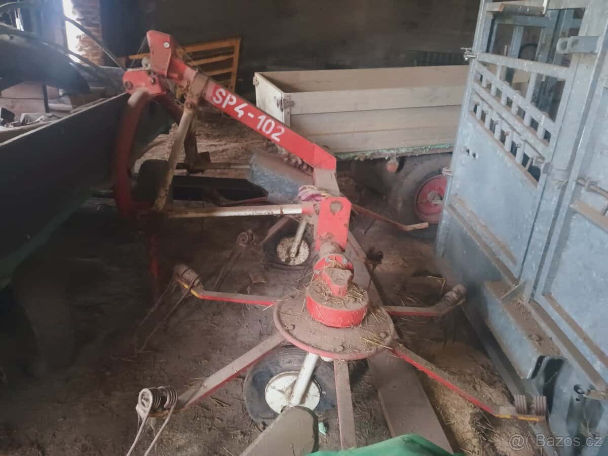 Prodám obraceč sena 4