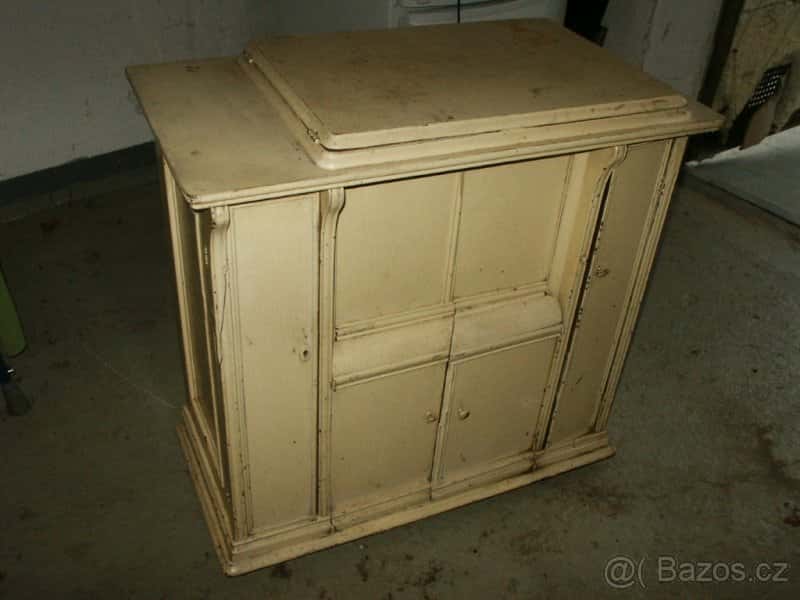 šicí stroj SINGER 1