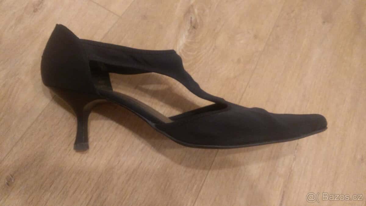Černé lodičky 5