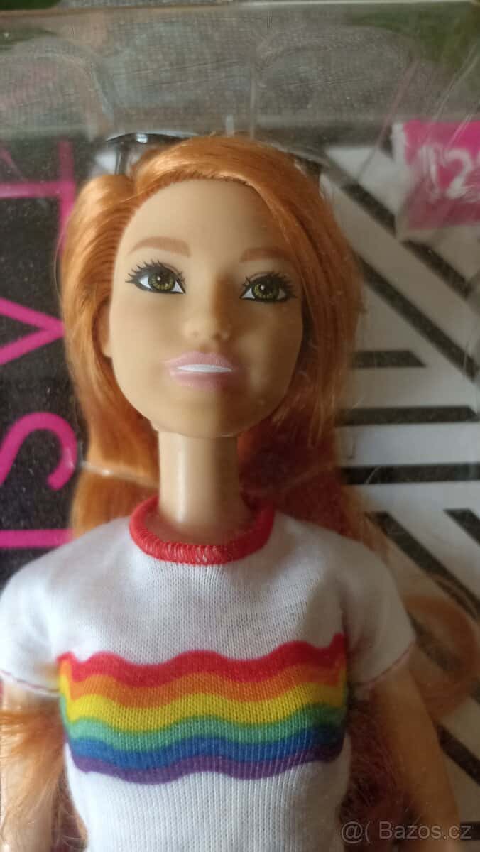 NOVÁ Barbie 1