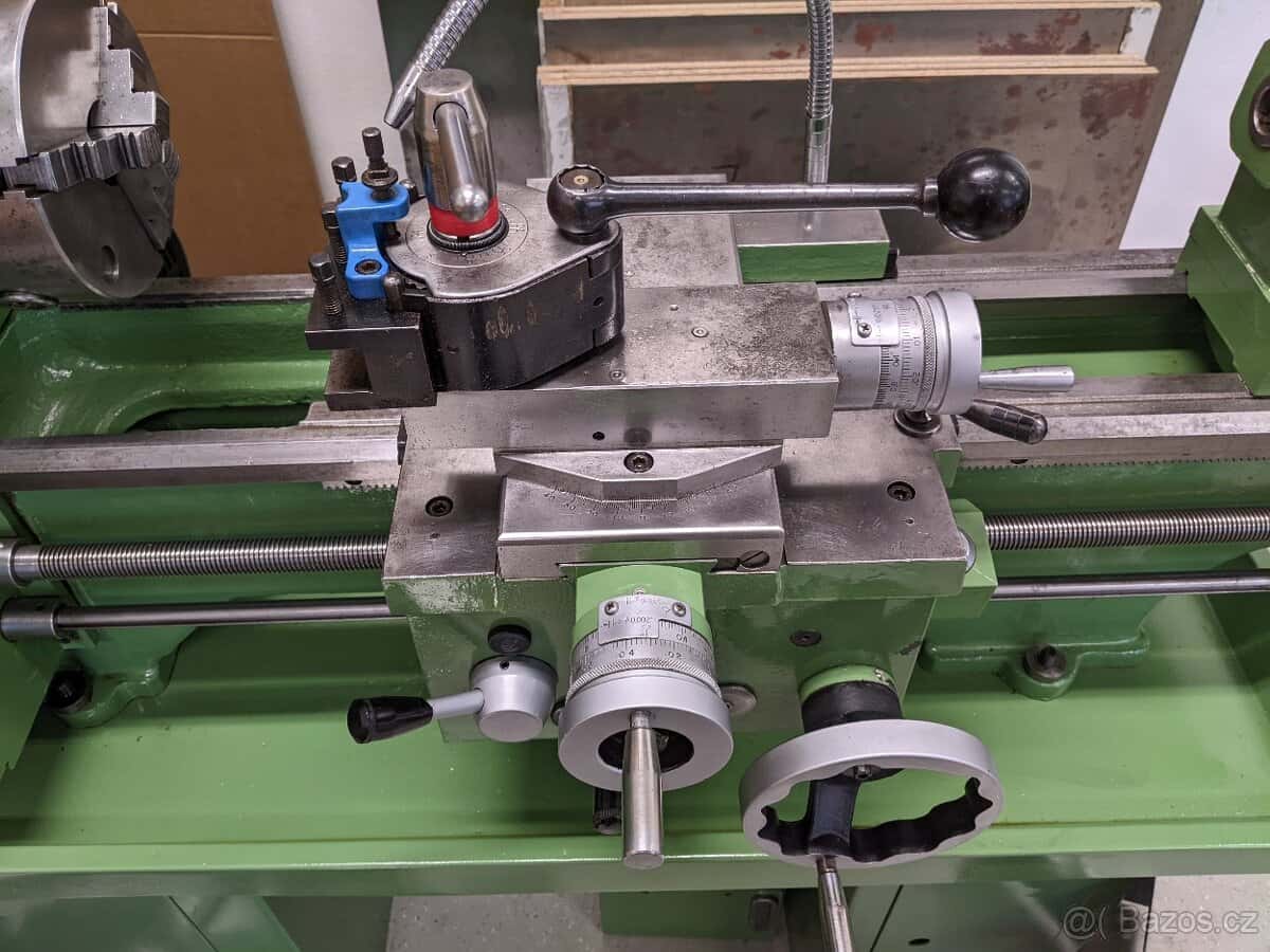 Soustruh na kov 3