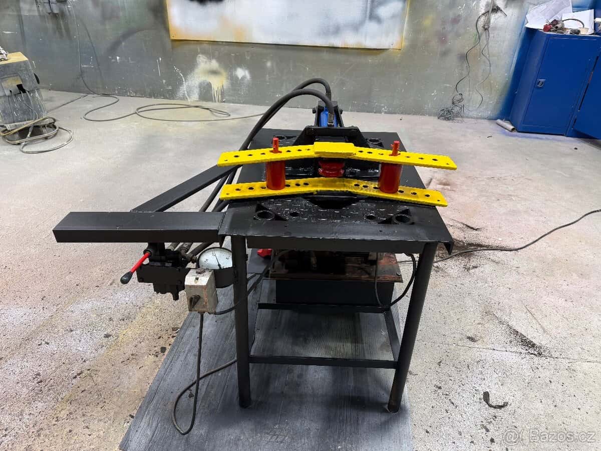 Hydraulická ohýbačka 4