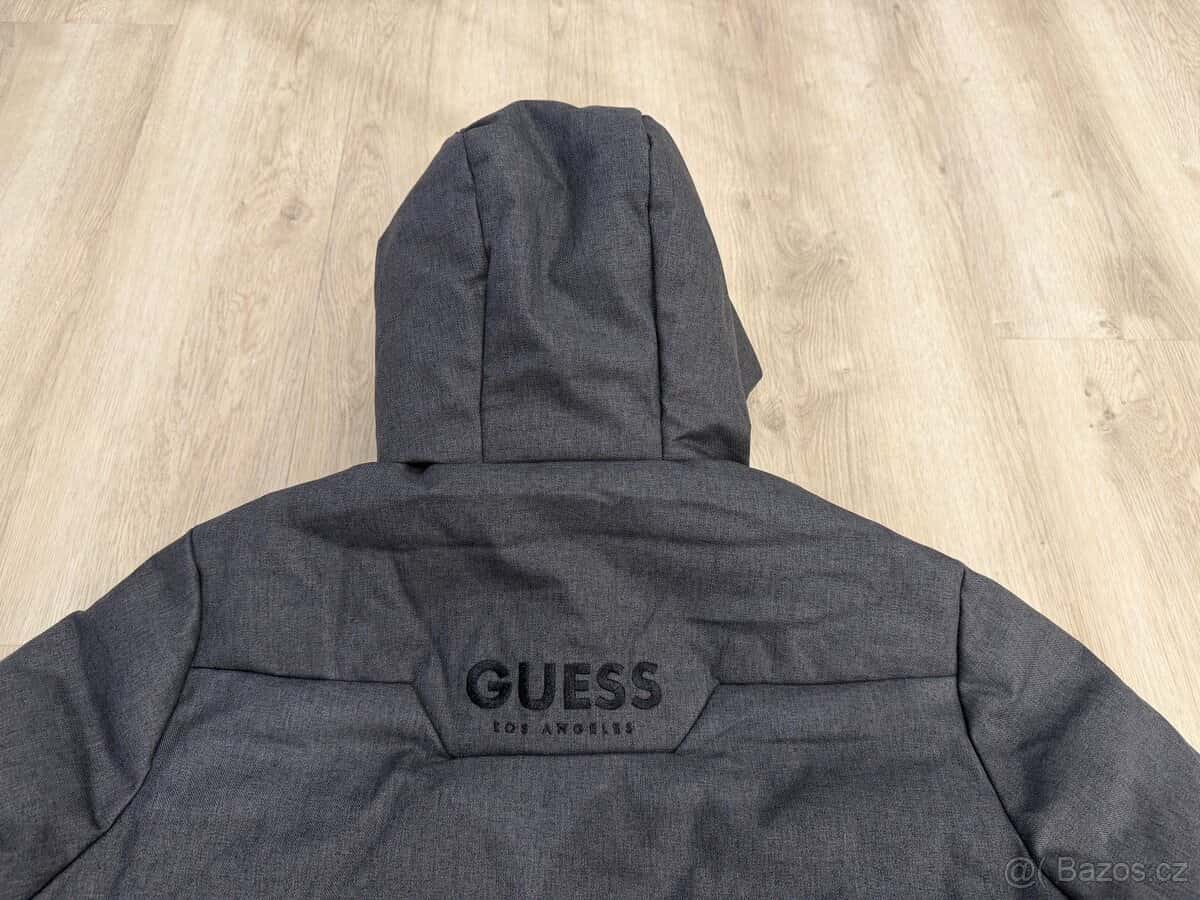 Bunda Guess 9