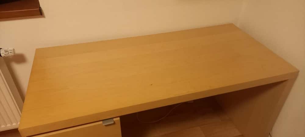 Stůl IKEA MALM 4
