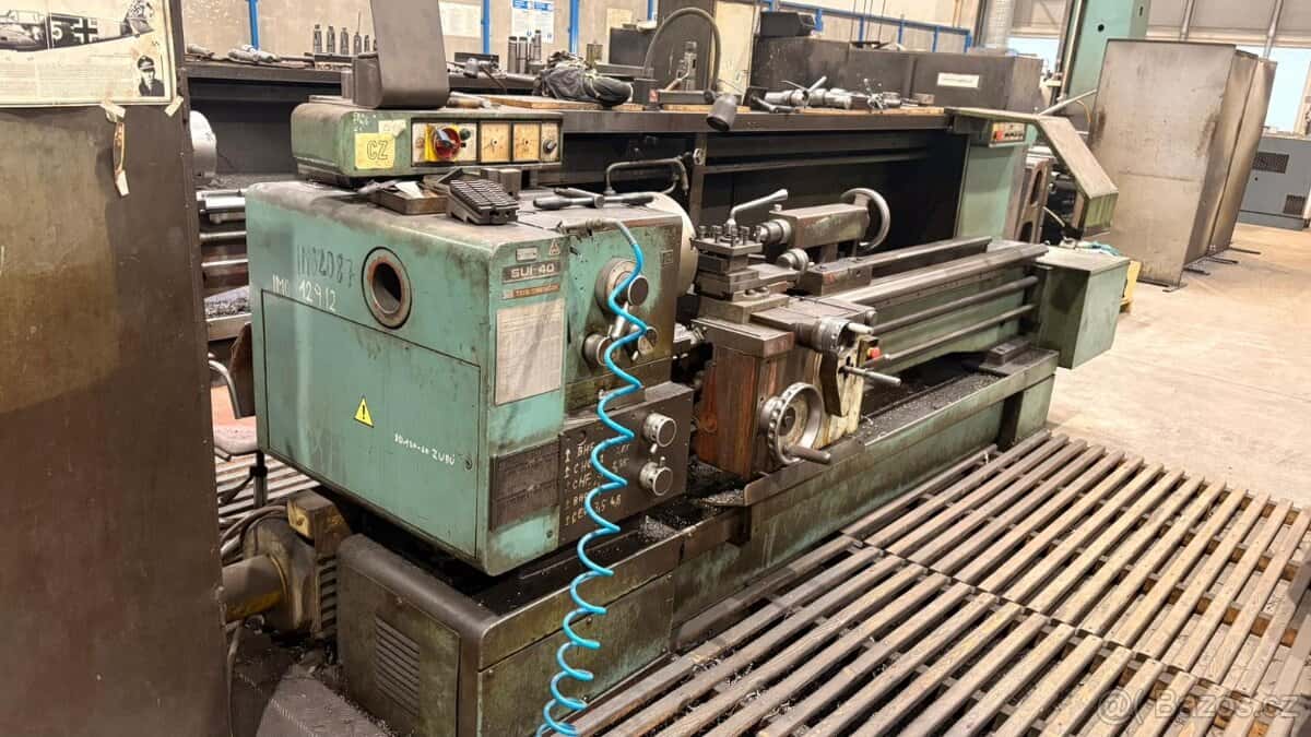 Soustruh SUI 40 / 2000 1