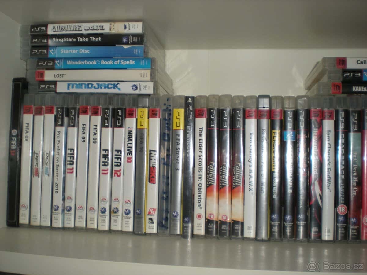 PS4 + PS5+PS3  hry 8