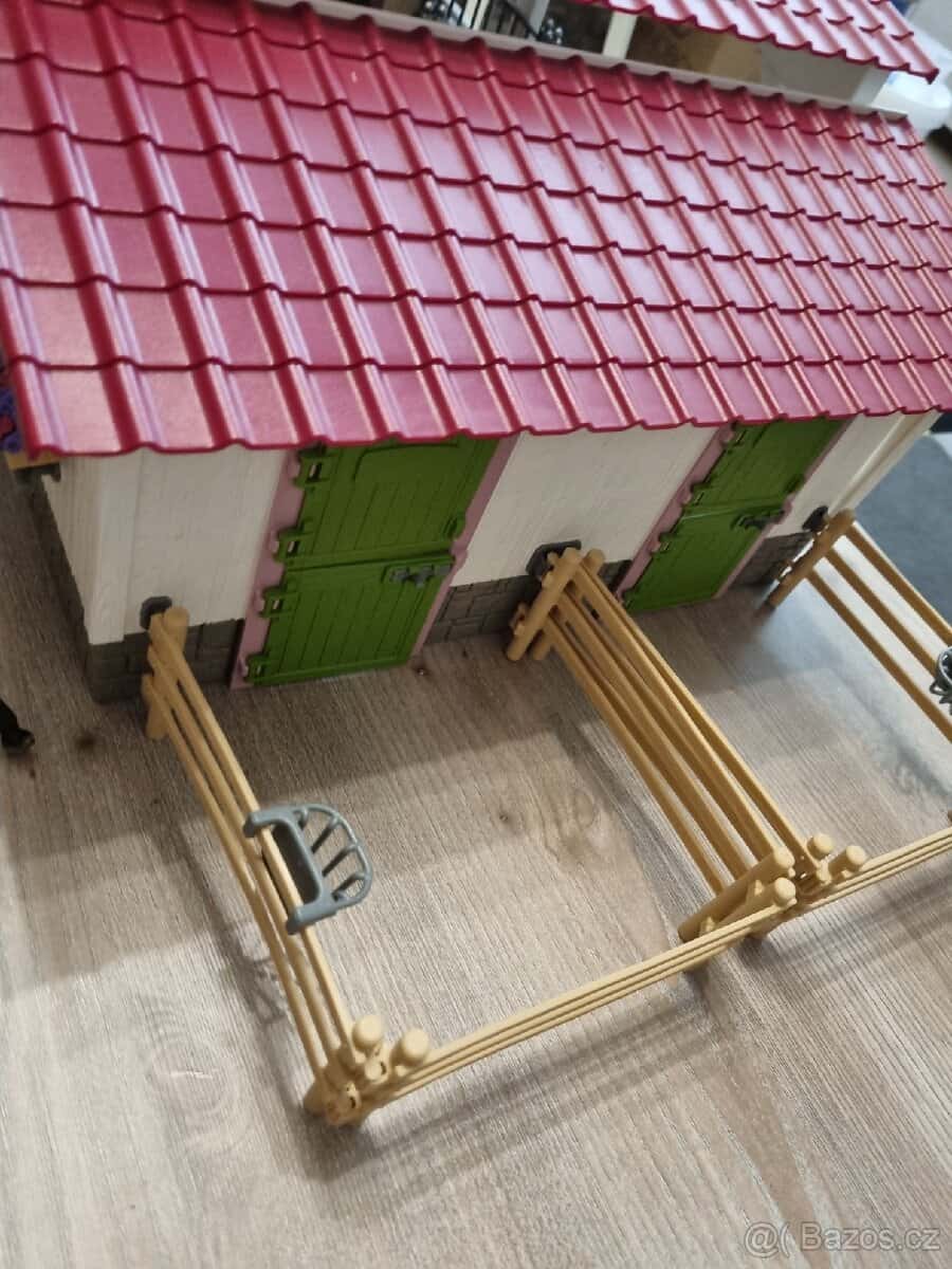 Stáje schleich 9