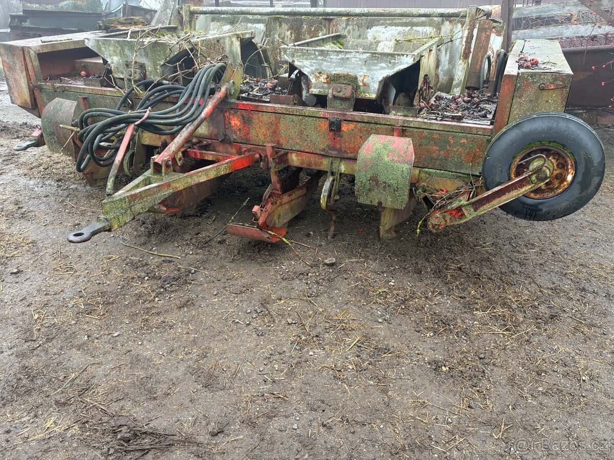 Sazeč brambor MARS 1