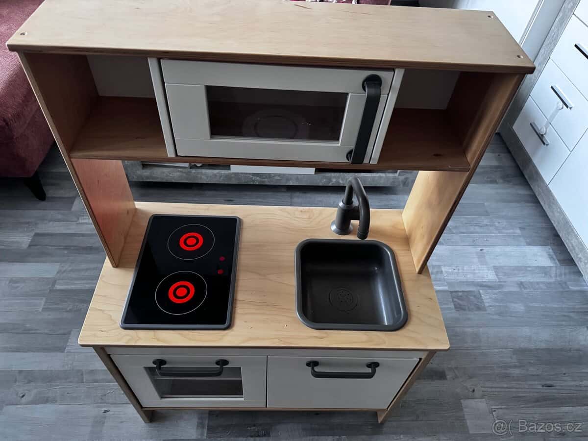 Dětská kuchyňka Ikea 3