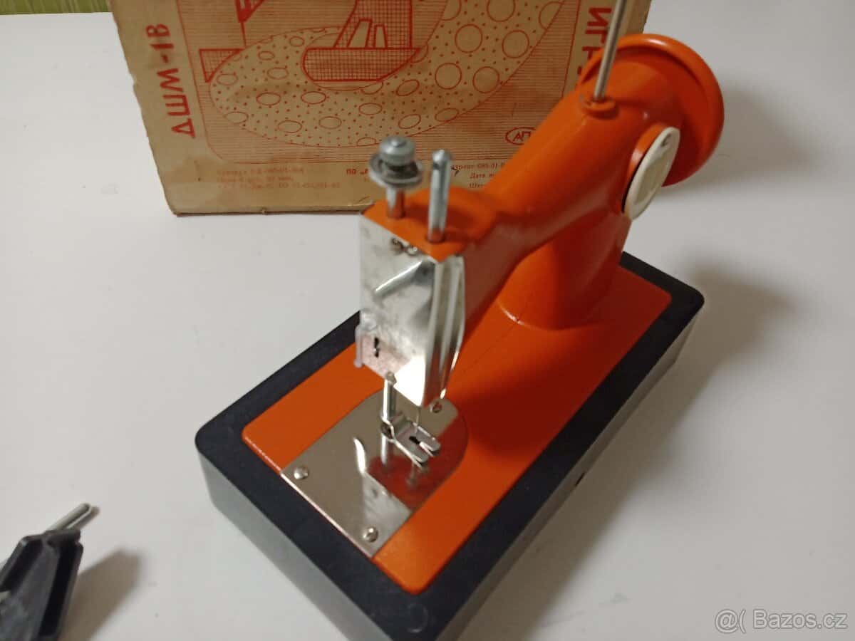 Dětský šicí stroj 2