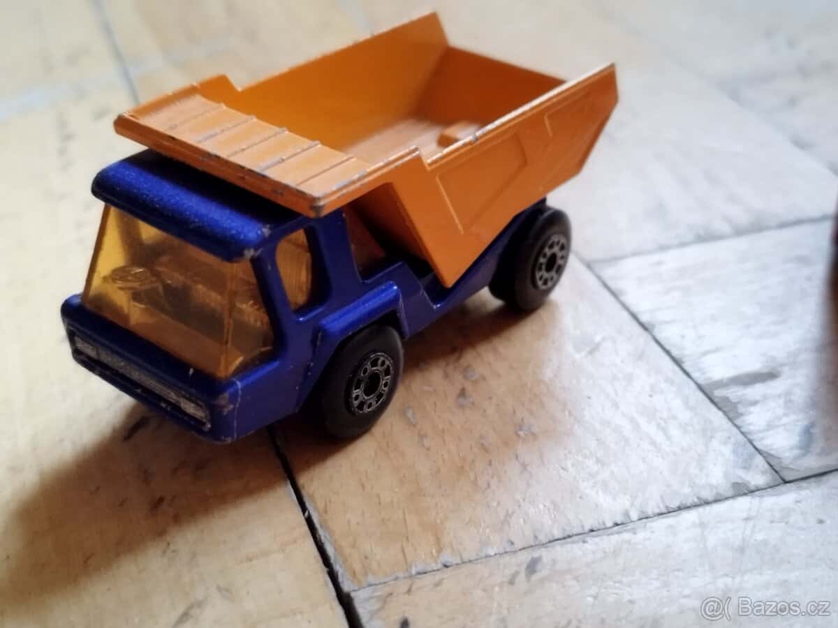 Auta modely Matchbox 1