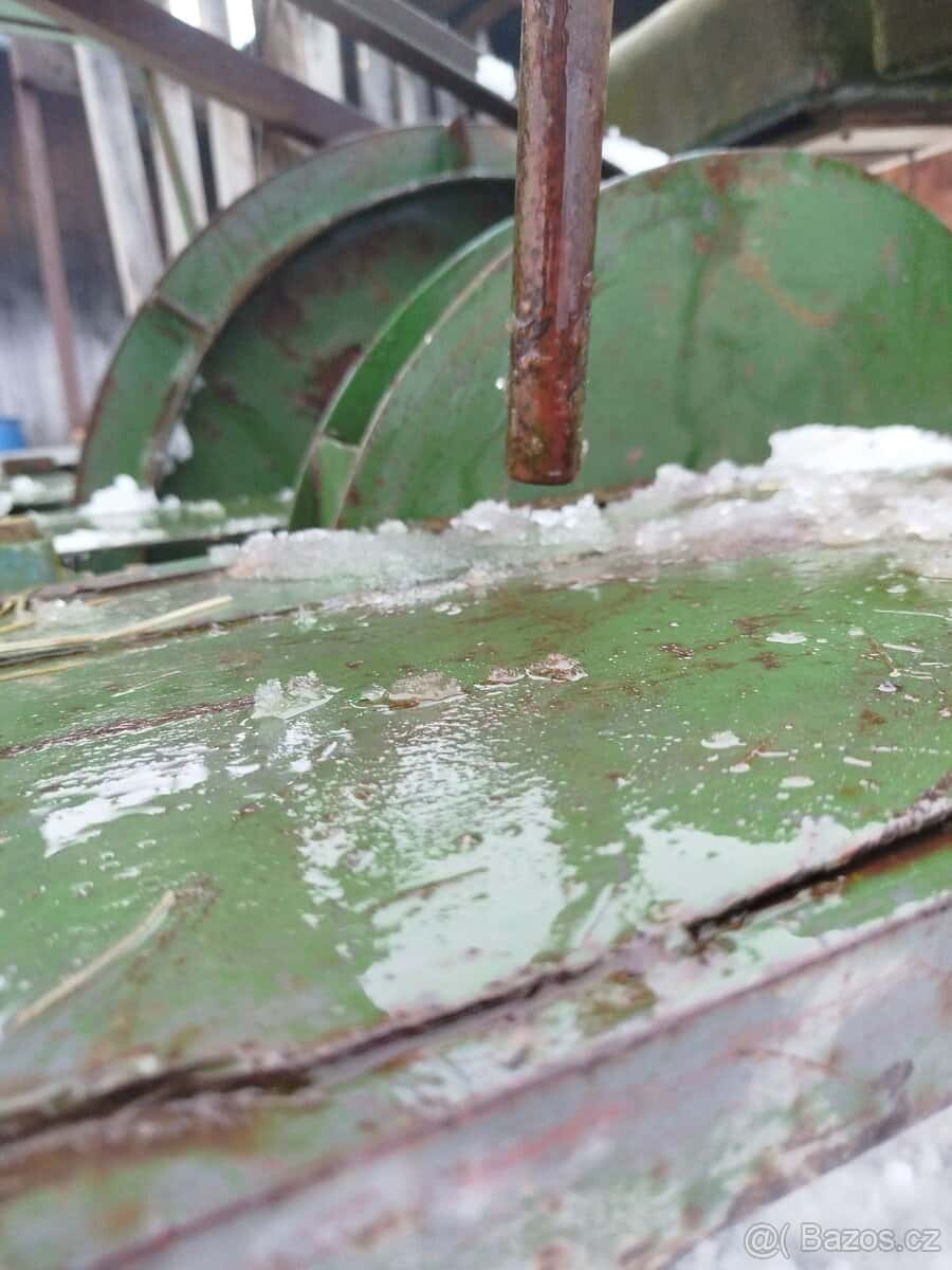 Sazečka na brambory 4