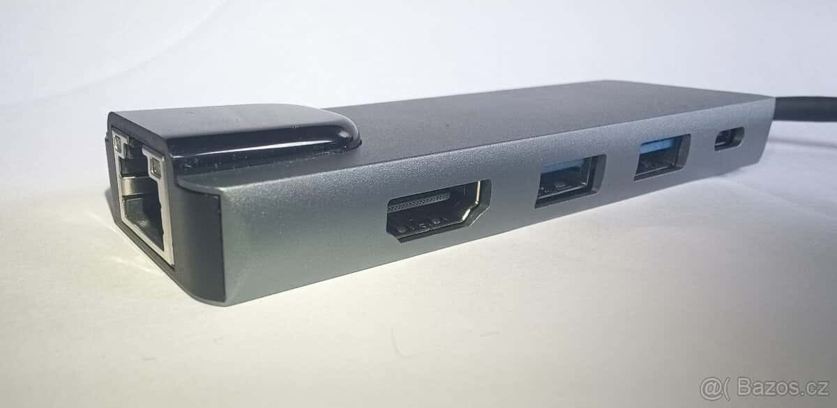 USB-C huby/dockiny 4