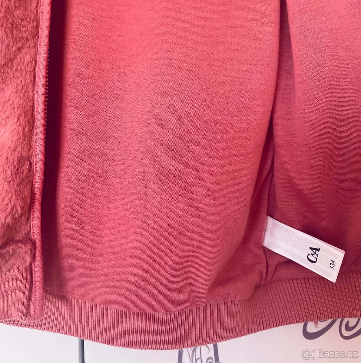 Dívčí svetr C&A 4